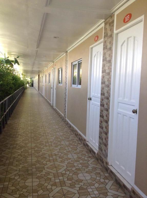 Ukl Ever Resort Hotel Laoag Exterior photo