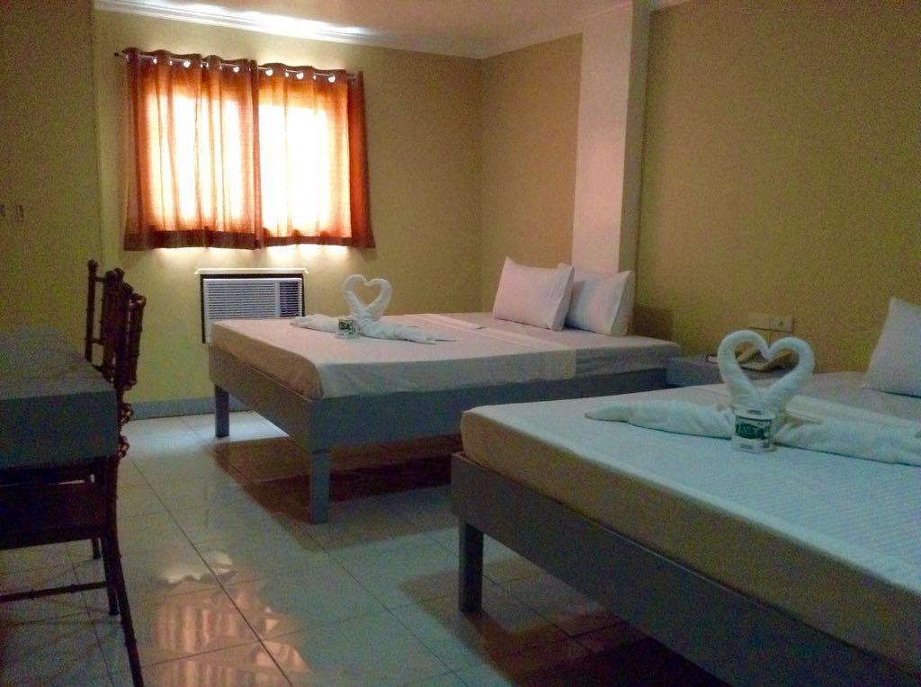Ukl Ever Resort Hotel Laoag Exterior photo