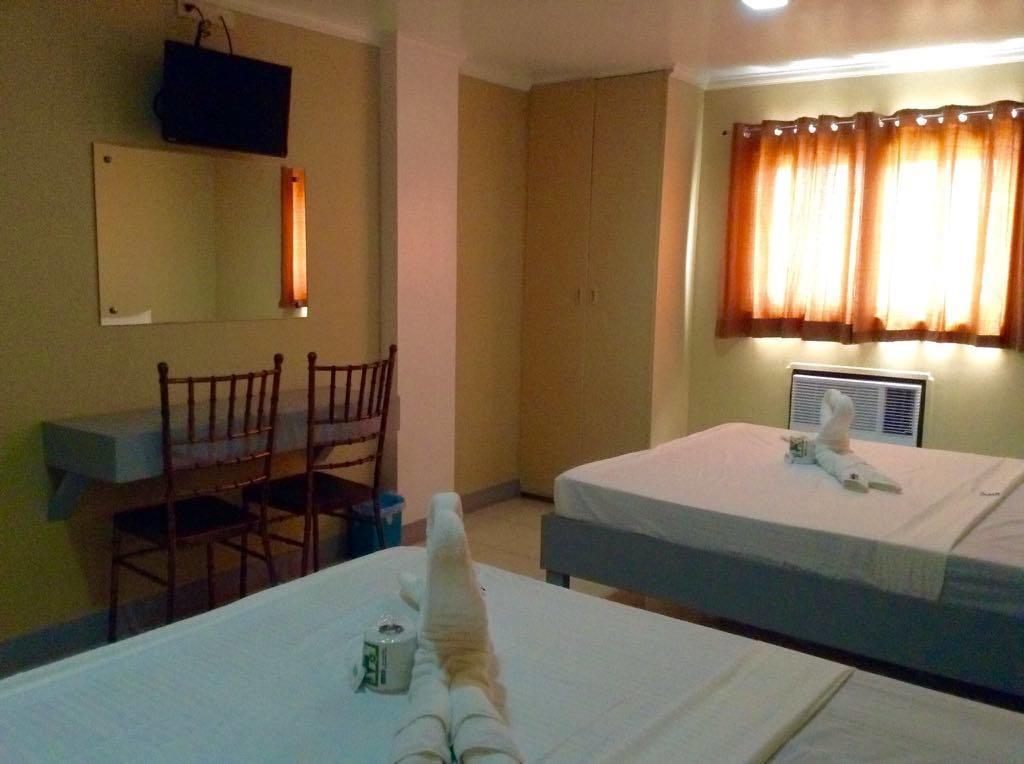 Ukl Ever Resort Hotel Laoag Exterior photo