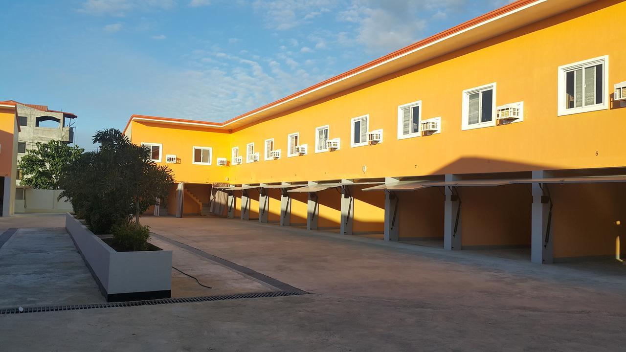 Ukl Ever Resort Hotel Laoag Exterior photo